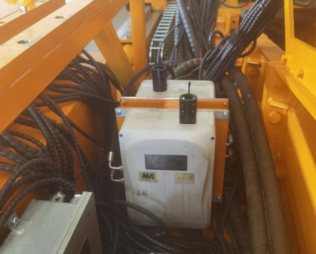 提升煤礦設(shè)備管理效率：石家莊煤機(jī)掘進(jìn)機(jī)齒輪系統(tǒng)在線油液監(jiān)測(cè)應(yīng)用